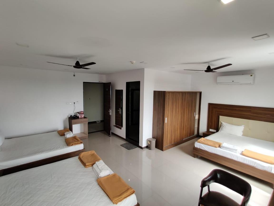 Vadpadraka Hotel And Resort Vadodara Exterior foto
